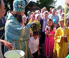 После крестного хода и трапезы здесь, в живописном уголке Марийского края, открылся фестиваль православных молодежных и детских лагерей епархии