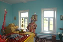 Первая Литургия в возрождающемся храме 